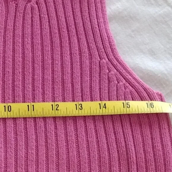 Women's Mock-Neck Cable-Knit Sleeveless Sweater - Picture 13 of 13